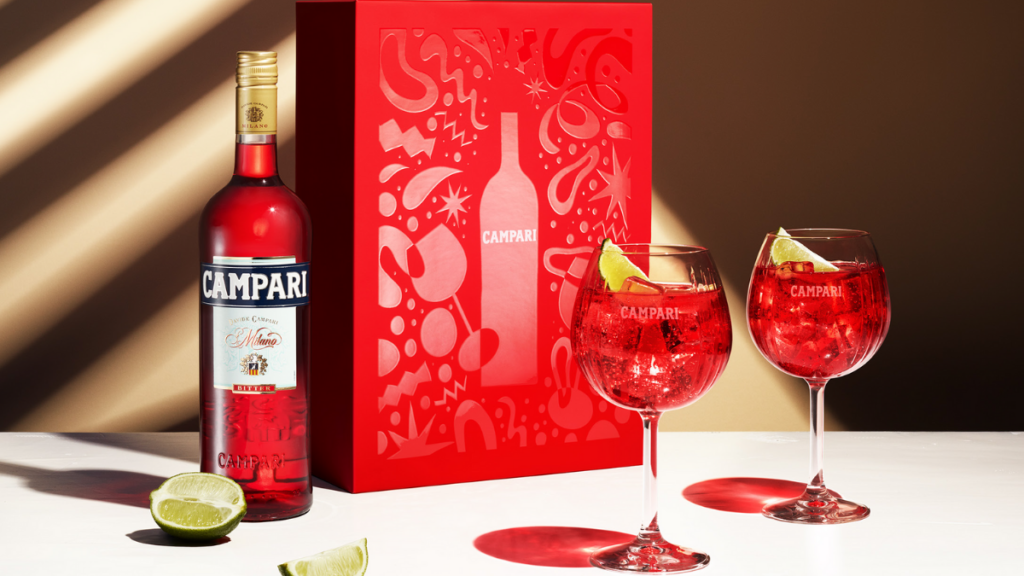 CAMPARI x QUENTIN MONGE : UN COFFRET COCKTAIL EN EDITION LIMITÉE (COMMUNIQUÉ)