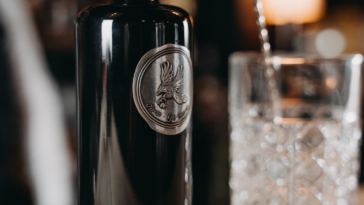 Gin avem Corvus - BARMAG