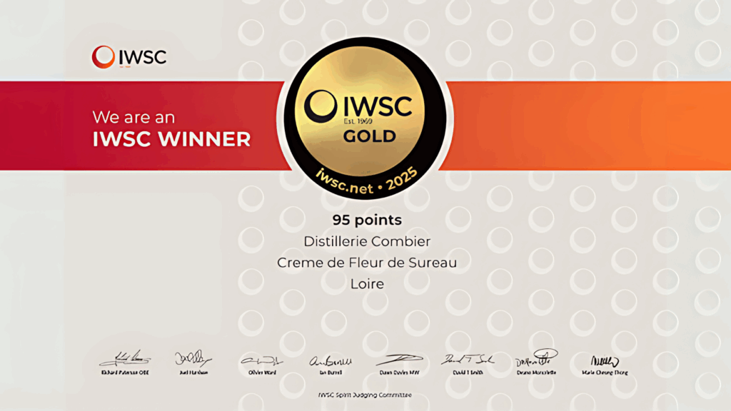 DEUX MÉDAILLES D’OR POUR LA DISTILLERIE COMBIER AU CONCOURS IWSC 2025 (COMMUNIQUÉ)
